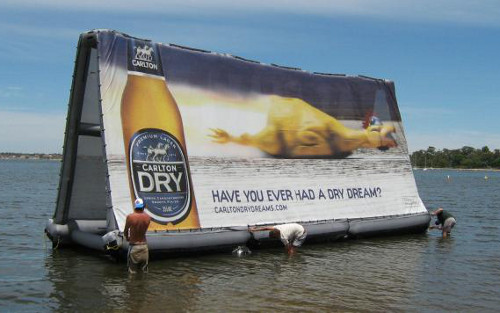 Реклама на воде